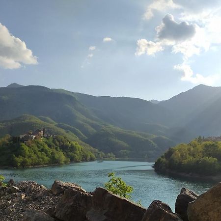 Casa Vacanze Al Colletto - Con Terrazza Panoramica In Centro Storico Vagli di Sotto Экстерьер фото