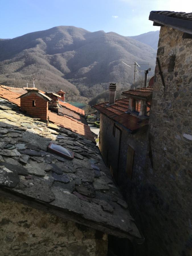 Casa Vacanze Al Colletto - Con Terrazza Panoramica In Centro Storico Vagli di Sotto Экстерьер фото